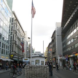 Checkpoint Charlie, Berlin Photo #7 by Olivier Bruchez from flickr