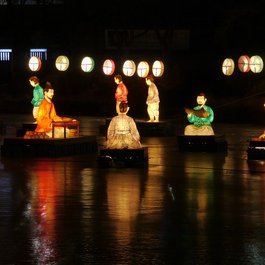 Seokchon Lake, Seoul Photo #3 by travel oriented from flickr