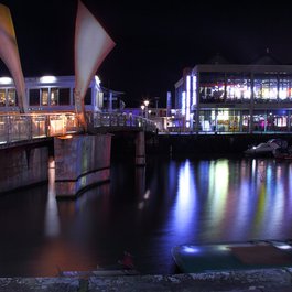 Harbourside, Bristol Photo #6 by Charlie Marshall from flickr