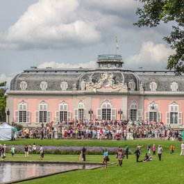 Schloss Benrath, Düsseldorf Photo #4 by A. M. D. from flickr