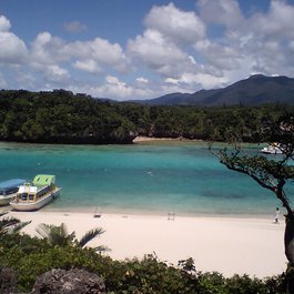 Kabira Bay, Japan Photo #4 by Dick Thomas Johnson from flickr