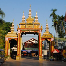 Wat Si Muang, Vientiane Photo #3 by Thanate Tan from flickr