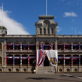 Iolani Palace, Honolulu Photo #1 by Daniel Ramirez from flickr