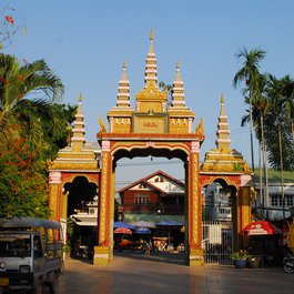 Wat Si Muang, Vientiane Photo #4 by Thanate Tan from flickr