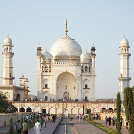 Bibi Ka Maqbara, Aurangabad Photo #4 by Jean-Pierre Dalbéra from flickr