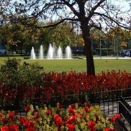 Cathays Park, Cardiff Photo #2 by Jeremy Segrott from flickr