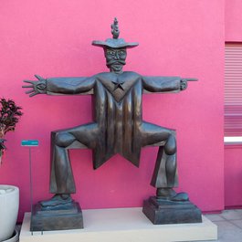 Museum Of Latin American Art (molaa), Long Beach Photo #1 by mark6mauno from flickr