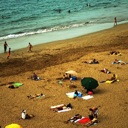 Las Canteras Beach, Las Palmas De Gran Canaria Photo #2 by Luis de Bethencourt from flickr