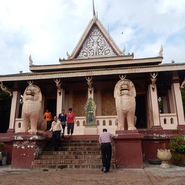 Wat Phnom, Phnom Penh Photo #7 by Michael Coghlan from flickr