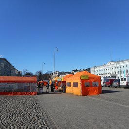 Market Square, Helsinki Photo #6 by Kumpei Shiraishi from flickr