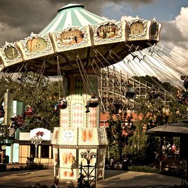 Liseberg, Gothenburg Photo #1 by Rasmus Zwickson from flickr