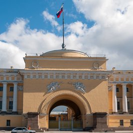 Admiralty Building, Saint Petersburg Photo #9 by xiquinhosilva from flickr