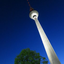 Berliner Fernsehturm, Berlin Photo #9 by Martin Fisch from flickr