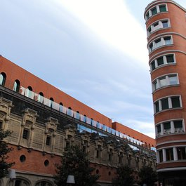 Azkuna Zentroa, Bilbao Photo #6 by Fred Romero from flickr