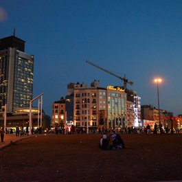 Taksim Square, Istanbul Photo #9 by Francisco Anzola from flickr