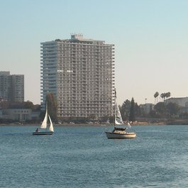 Lake Merritt, Oakland Photo #1 by Daniel Ramirez from flickr
