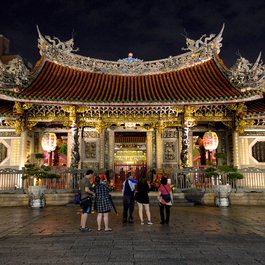 Lungshan Temple, Taipei Photo #8 by Francisco Anzola from flickr