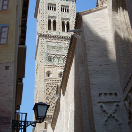Iglesia Parroquial De Santa María Magdalena, Zaragoza Photo #2 by Marco Chiesa from flickr