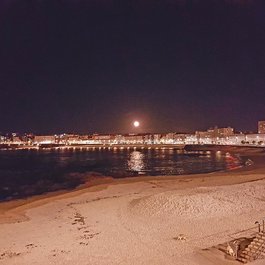 Praia De Riazor (a Coruña), La Coruña Photo #2 by Jorge Castro Ruso from flickr