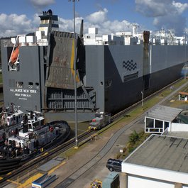 Miraflores Locks, Panama City Photo #4 by Ken Mayer from flickr