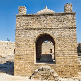Azerbaijan itinerary, Atashgah Zoroastrian Fire Temple