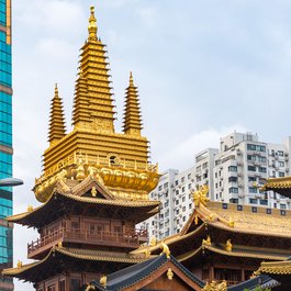 Jing'an Temple, Shanghai Photo #8 by xiquinhosilva from flickr