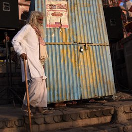 Dashashwamedh Ghat, Varanasi Photo #9 by Richard Weil from flickr