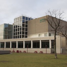 Van Gogh Museum, Amsterdam Photo #5 by Ewen Roberts from flickr
