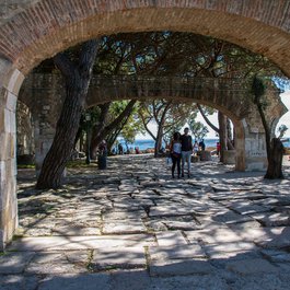 Castelo De S. Jorge, Lisbon Photo #4 by Maria Eklind from flickr