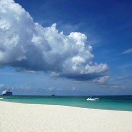 Seven Mile Beach, Cayman Islands Photo #6 by James Willamor from flickr