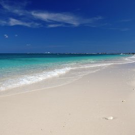 Seven Mile Beach, Cayman Islands Photo #3 by James Willamor from flickr