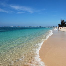 Seven Mile Beach, Cayman Islands Photo #4 by James Willamor from flickr