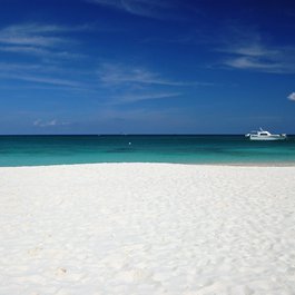 Seven Mile Beach, Cayman Islands Photo #5 by James Willamor from flickr