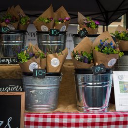 Des Moines' Downtown Farmers’ Market, Des Moines Photo #7 by Phil Roeder from flickr