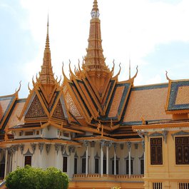 Royal Palace, Phnom Penh Photo #7 by mendhak from flickr