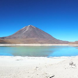 Laguna Verde, Bolivia Photo #6 by Laila Goubran from flickr