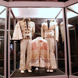 Graceland, Memphis Photo #7 by Ian McKellar from flickr
