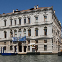 Palazzo Grassi, Venezia Photo #3 by Jean-Pierre Dalbéra from flickr