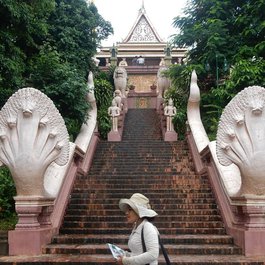 Wat Phnom, Phnom Penh Photo #4 by Michael Coghlan from flickr