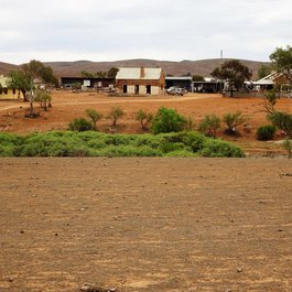 Wilpena Pound, South Australia Photo #7 by denisbin from flickr
