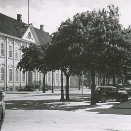 Stiftsgården, Trondheim Photo #3 by Municipal Archives of Trondheim from flickr