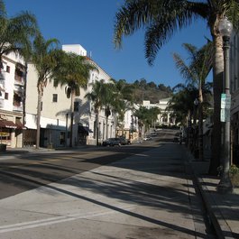 Ventura itinerary, Ventura City Hall
