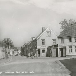Bakklandet, Trondheim Photo #8 by Municipal Archives of Trondheim from flickr