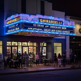 Gaslamp Quarter, San Diego Photo #2 by wikiphotographer from flickr