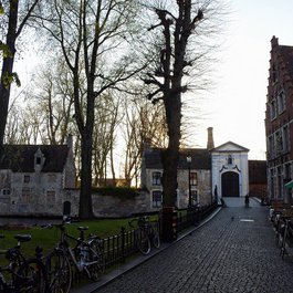 Begijnhof, Bruges Photo #5 by It's No Game from flickr