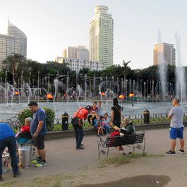 Rizal Park, Manila Photo #1 by David Stanley from flickr
