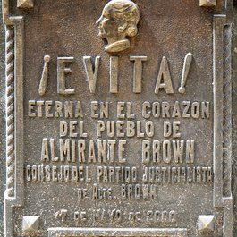 Recoleta Cemetery, Buenos Aires Photo #5 by Dennis Jarvis from flickr