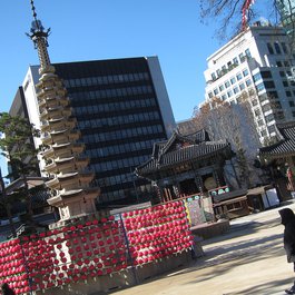 Jogyesa, Seoul Photo #3 by Ken Marshall from flickr