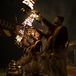 Gangaa Aarti, Varanasi Photo #4 by vhines200 from flickr