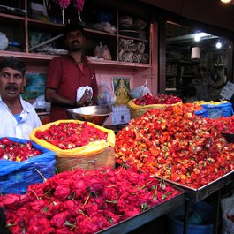 Devaraja Market, Mysore Photo #7 by Emilien Lebourgeois from flickr